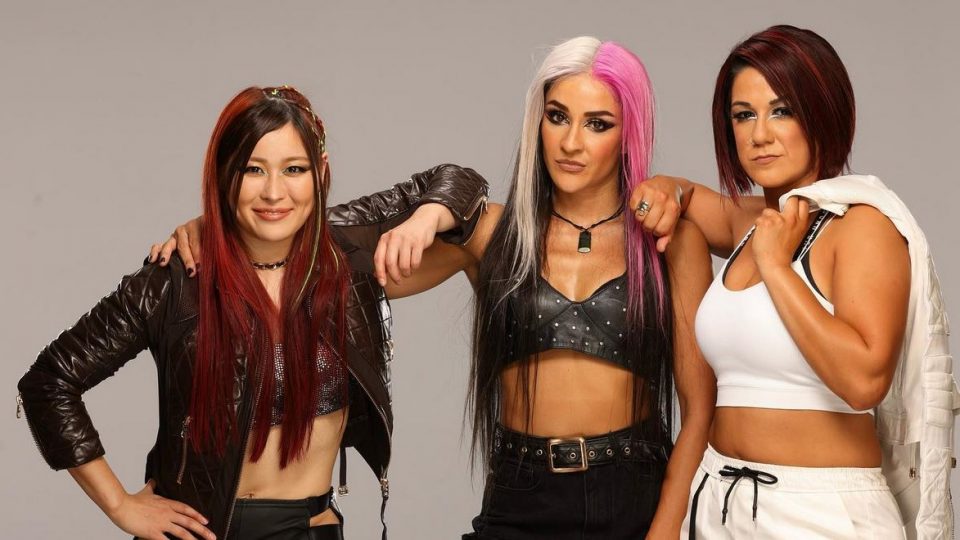 bayley-iyo-sky-dakota-kai