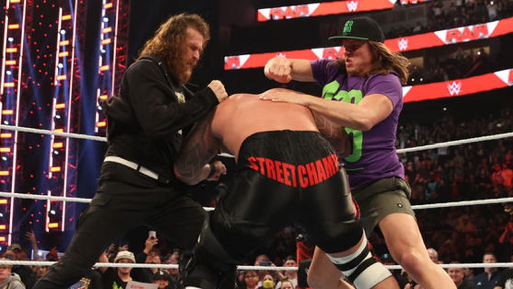 Sami Zayn Matt Riddle attack Solo Sikoa