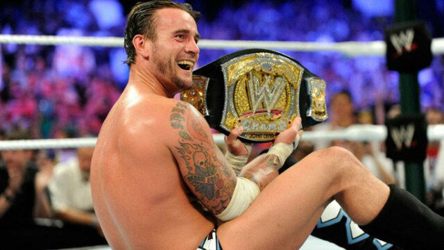 CM Punk vs John Cena - Money in the Bank 2011