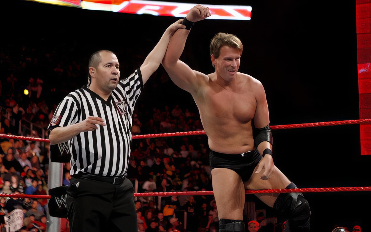 JBL-WWE-Raw.jpg